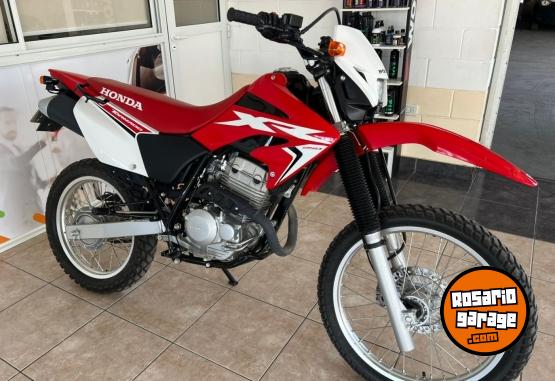 Motos - Honda TORNADO 250CC 2021 Nafta 3083Km - En Venta