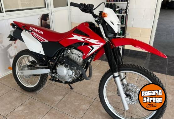 Motos - Honda TORNADO 250CC 2021 Nafta 3083Km - En Venta
