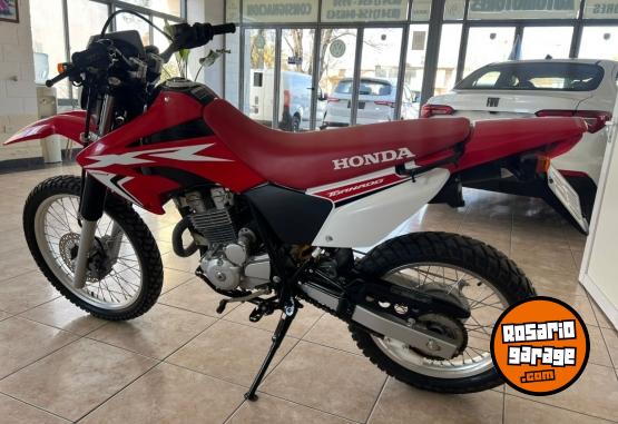 Motos - Honda TORNADO 250CC 2021 Nafta 3083Km - En Venta