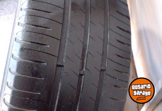 Accesorios para Autos - SE VENDE DOS CUBIERTAS MICHELIN 195- 55- 16 - En Venta