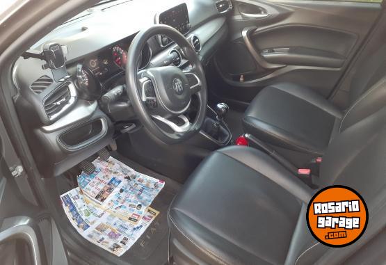 Autos - Fiat Cronos Presission 1.8 HGT 2022 GNC 75500Km - En Venta