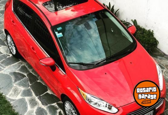 Autos - Ford Fiesta Kinetic 2013 Nafta 80000Km - En Venta