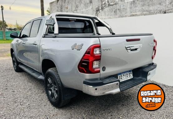 Camionetas - Toyota HILUX 2.8 SRV 4X4 A/T 2021 Diesel 86500Km - En Venta