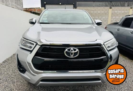 Camionetas - Toyota HILUX 2.8 SRV 4X4 A/T 2021 Diesel 86500Km - En Venta