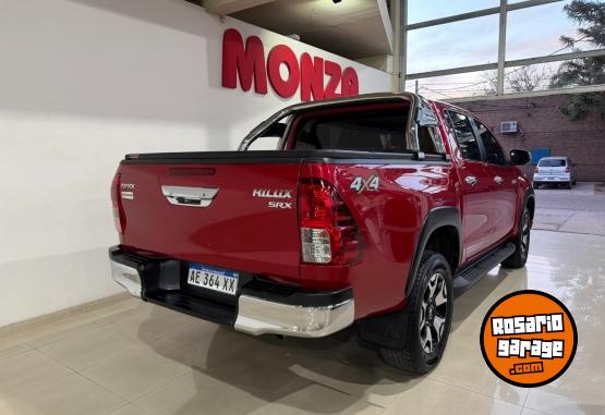 Camionetas - Toyota Hilux SRX 4X4 2020 Diesel 103000Km - En Venta
