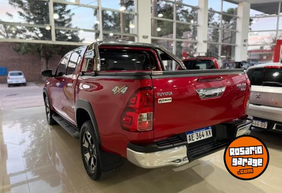 Camionetas - Toyota Hilux SRX 4X4 2020 Diesel 103000Km - En Venta