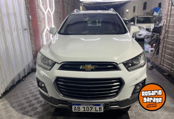Camionetas - Chevrolet Captiva LTZ 2.2 AWD 7 as 2017 Diesel - En Venta