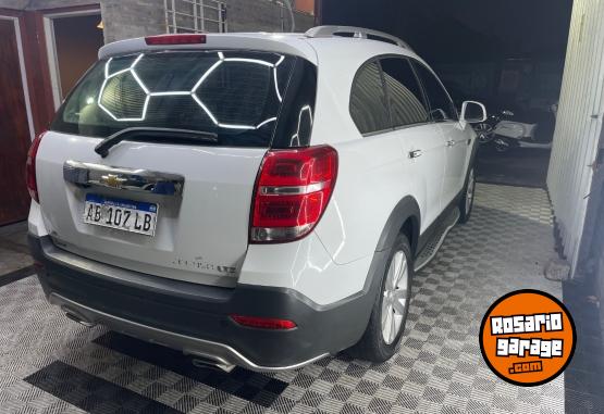Camionetas - Chevrolet Captiva LTZ 2.2 AWD 7 as 2017 Diesel - En Venta