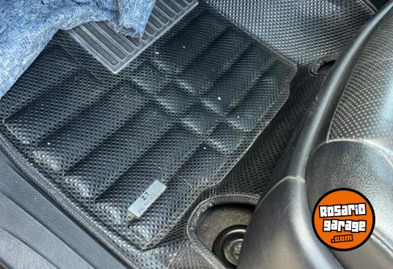 Camionetas - Toyota HILUX SRX 2019 Diesel 190000Km - En Venta