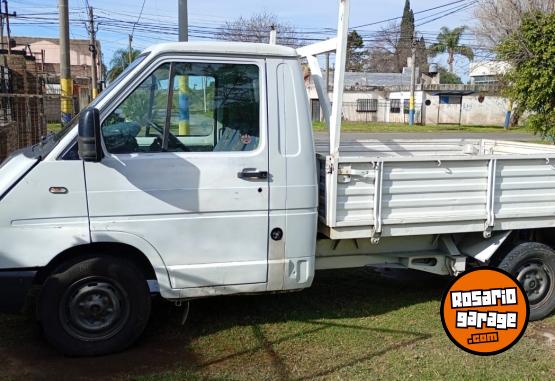 Camionetas - Renault RODEO 2000 Diesel 111Km - En Venta