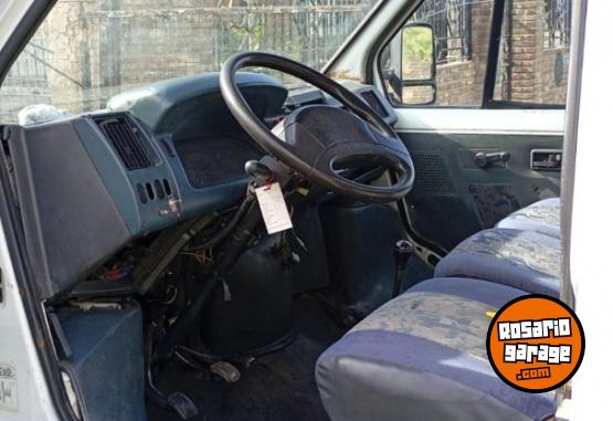 Camionetas - Renault RODEO 2000 Diesel 111Km - En Venta