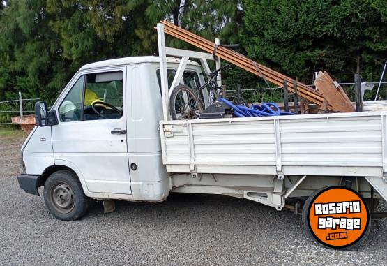 Camionetas - Renault RODEO 2000 Diesel 111Km - En Venta