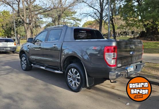 Camionetas - Ford Ranger LTD 2023 Diesel 72000Km - En Venta