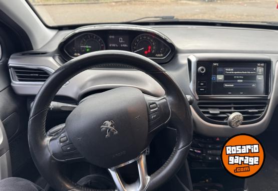 Autos - Peugeot 208 2016 Nafta 130000Km - En Venta