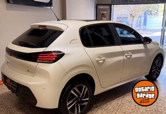 Autos - Peugeot 208 ALLURE PACK 2024 Nafta 24000Km - En Venta