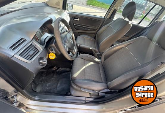 Autos - Volkswagen SURAN TRENDLINE 2015 GNC 177000Km - En Venta