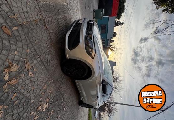 Autos - Volkswagen Polo track 2023 Nafta 42000Km - En Venta