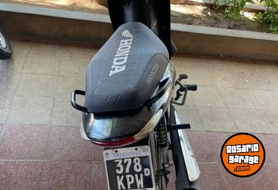 Motos - Honda Biz 125 2015 Nafta 25300Km - En Venta