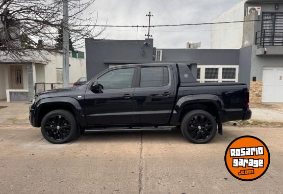Camionetas - Volkswagen Amarok v6 2023 Diesel 45000Km - En Venta