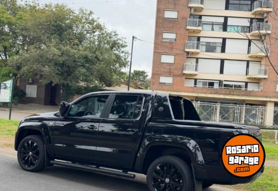 Camionetas - Volkswagen Amarok v6 2023 Diesel 45000Km - En Venta