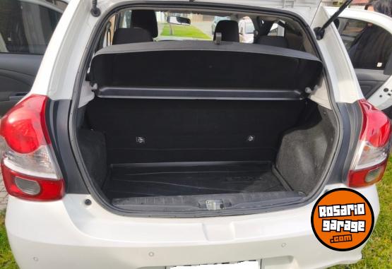 Autos - Toyota Etios 2023 Nafta 8000Km - En Venta