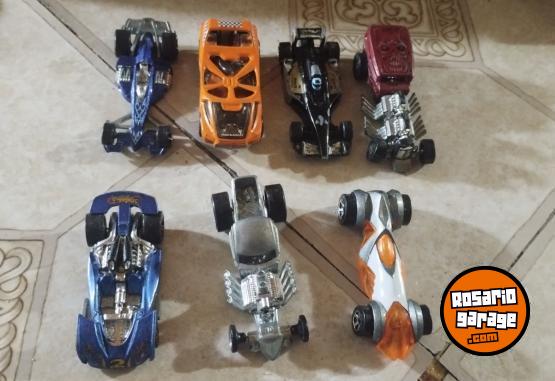 Otros - SUPER LIQUIDACI�N HOT WHEELS ICONICOS A $ 10.000 c/u - En Venta