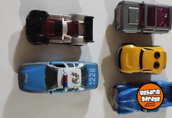 Otros - SUPER LIQUIDACI�N HOT WHEELS ICONICOS A $ 10.000 c/u - En Venta