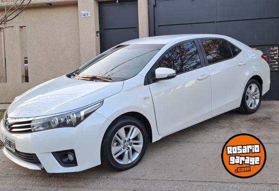 Autos - Toyota Corolla xei mt6 2015 Nafta 93000Km - En Venta