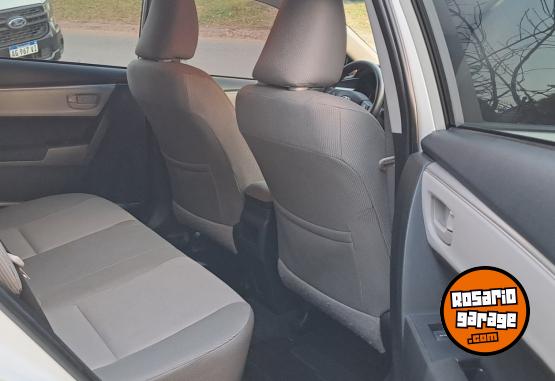 Autos - Toyota Corolla xei mt6 2015 Nafta 93000Km - En Venta