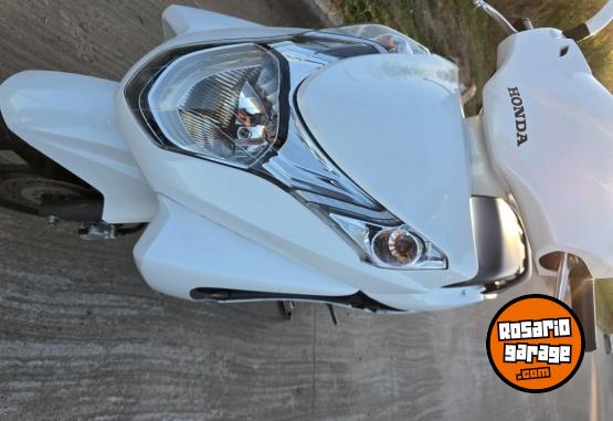Motos - Honda Elite 2017 Nafta 21000Km - En Venta
