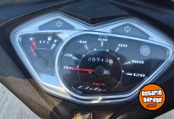 Motos - Honda Elite 2017 Nafta 21000Km - En Venta