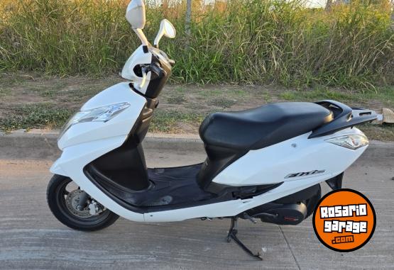 Motos - Honda Elite 2017 Nafta 21000Km - En Venta