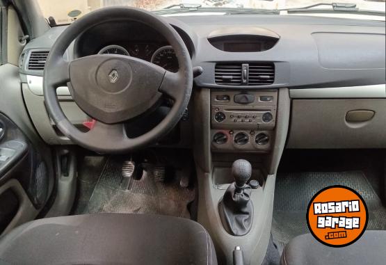 Autos - Renault Symbol 2009 Nafta 122000Km - En Venta