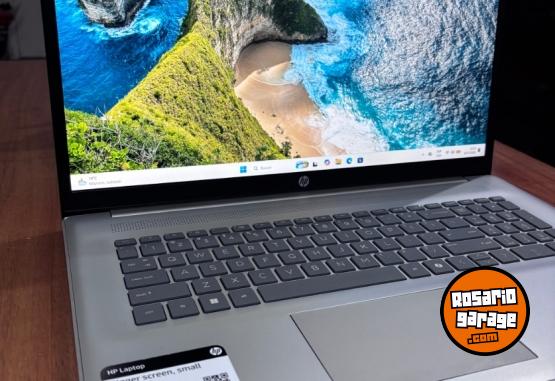 Informática - HP 17,3” Intel i7-1355u 1 Tb 16 Gb DDRR4 - En Venta
