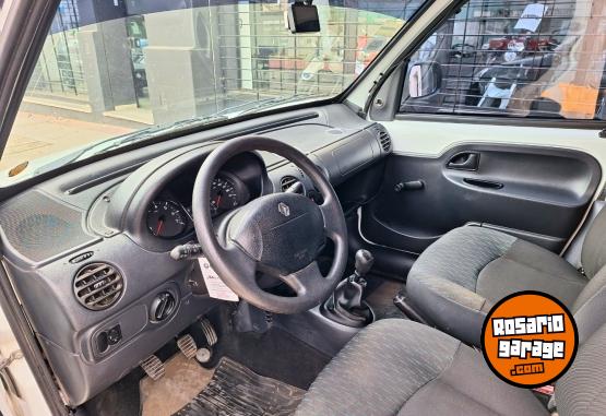 Utilitarios - Renault Kangoo PH3 Confort 2017 GNC 174600Km - En Venta