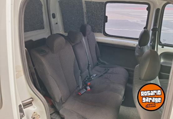 Utilitarios - Renault Kangoo PH3 Confort 2017 GNC 174600Km - En Venta