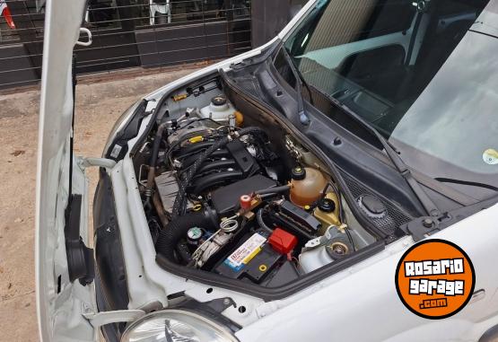 Utilitarios - Renault Kangoo PH3 Confort 2017 GNC 174600Km - En Venta