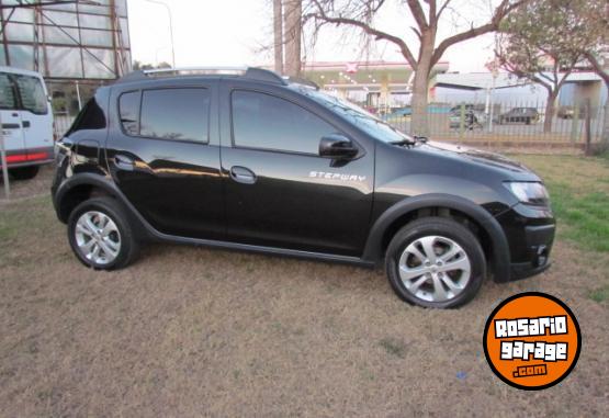 Autos - Renault SANDERO STEPWAY DYNAMIQUE 2015 Nafta 93500Km - En Venta