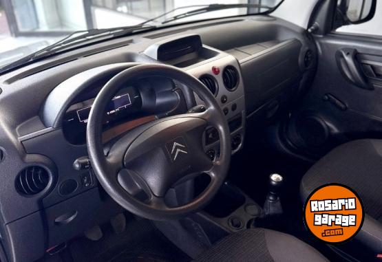 Utilitarios - Citroen BERLINGO FURGON COMFORT 2022 GNC 12000Km - En Venta