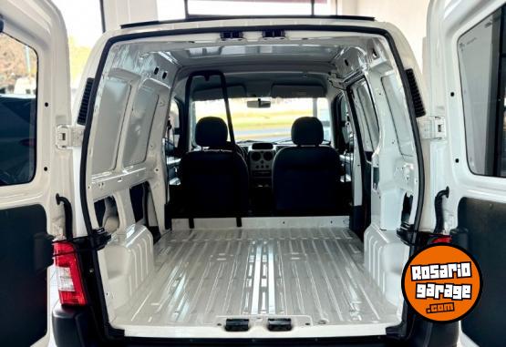 Utilitarios - Citroen BERLINGO FURGON COMFORT 2022 GNC 12000Km - En Venta