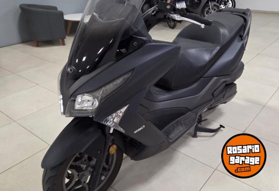 Motos - Kymco X-TOWN 250 2024 Nafta 11000Km - En Venta