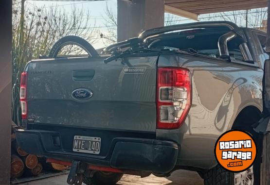 Camionetas - Ford XLS SAFETY 2.2 DIESEL 2013 Diesel 205000Km - En Venta