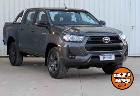 Camionetas - Toyota Hilux SR 2022 Diesel 43000Km - En Venta