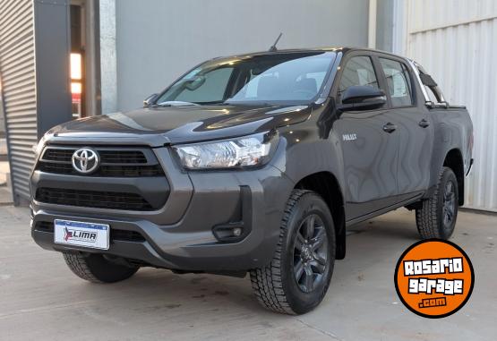Camionetas - Toyota Hilux SR 2022 Diesel 43000Km - En Venta