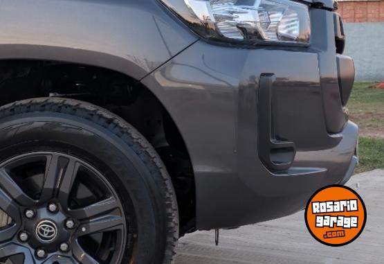 Camionetas - Toyota Hilux SR 2022 Diesel 43000Km - En Venta