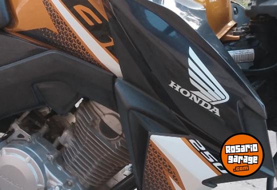 Motos - Honda CB250 Twister 2022 Nafta 30000Km - En Venta