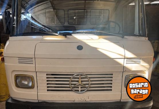 Camiones y Grúas - Mercedes Benz 608D original modelo 1981 - En Venta