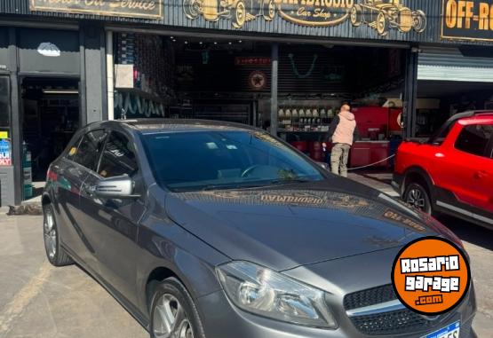 Autos - Mercedes Benz A200 2017 Nafta 120000Km - En Venta
