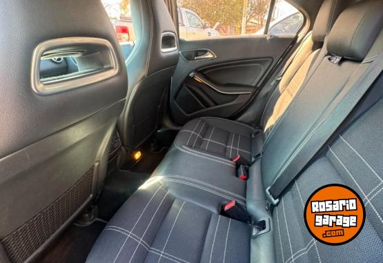 Autos - Mercedes Benz A200 2017 Nafta 120000Km - En Venta