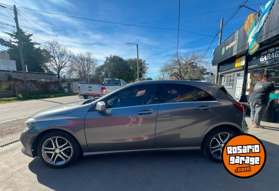 Autos - Mercedes Benz A200 2017 Nafta 120000Km - En Venta